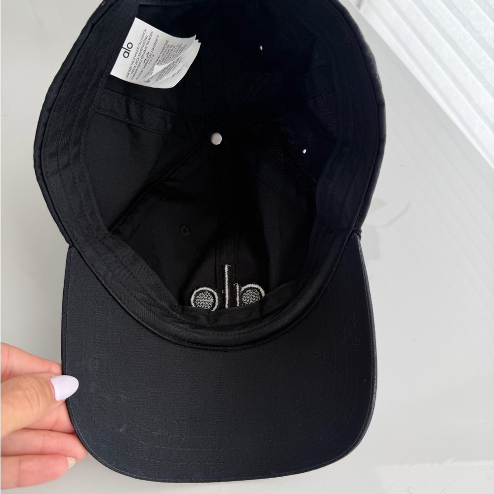 ALO Yoga Womens Black Cap - Picture 5 of 6